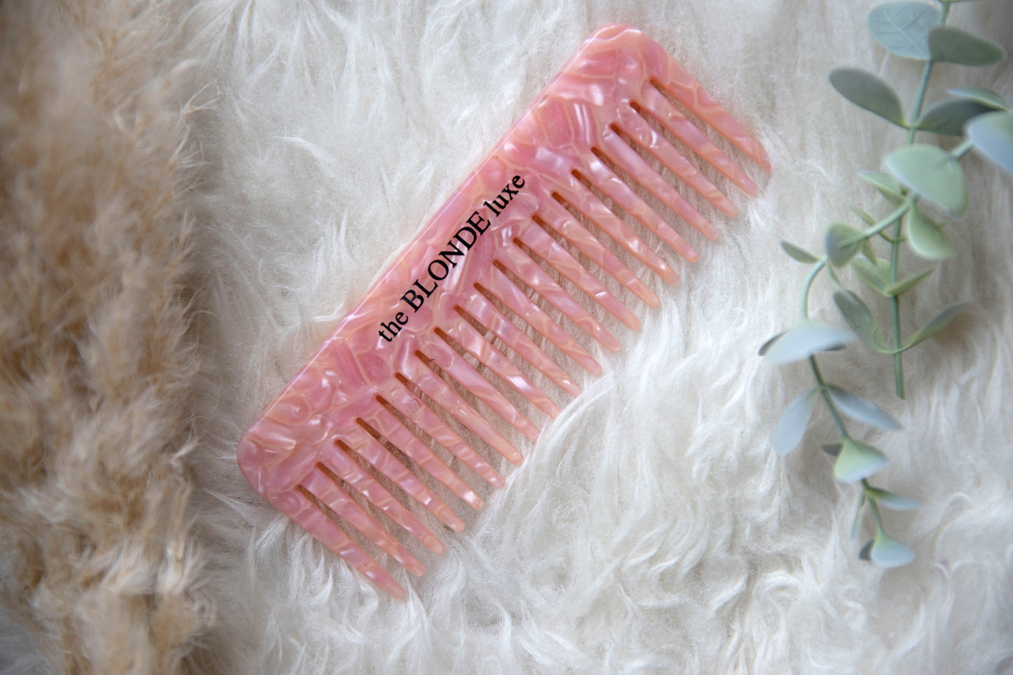 Luxe wide toothed comb